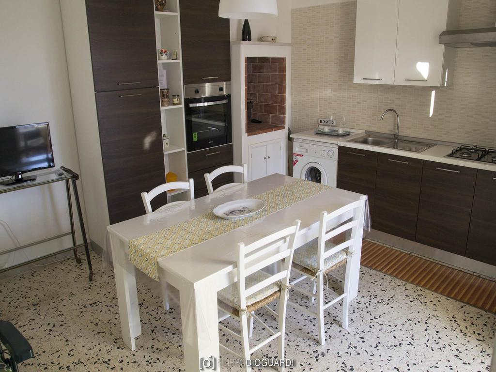 Апартаменты Old Town House Полиньяно-а-Маре Номер фото